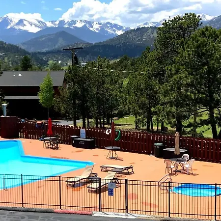 Hotel Estes